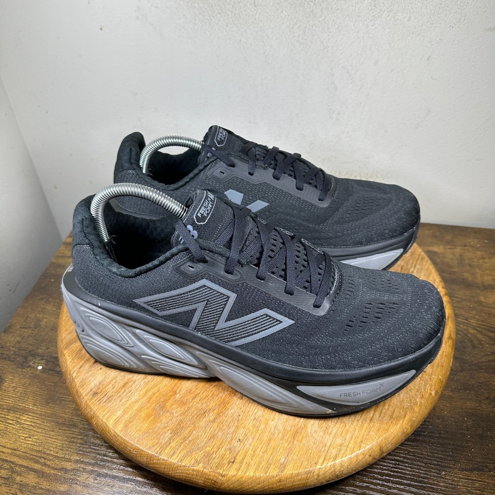 New Balance Fresh Foam X More v5 Mens 10 Black Grey Running Shoes MMORLK5